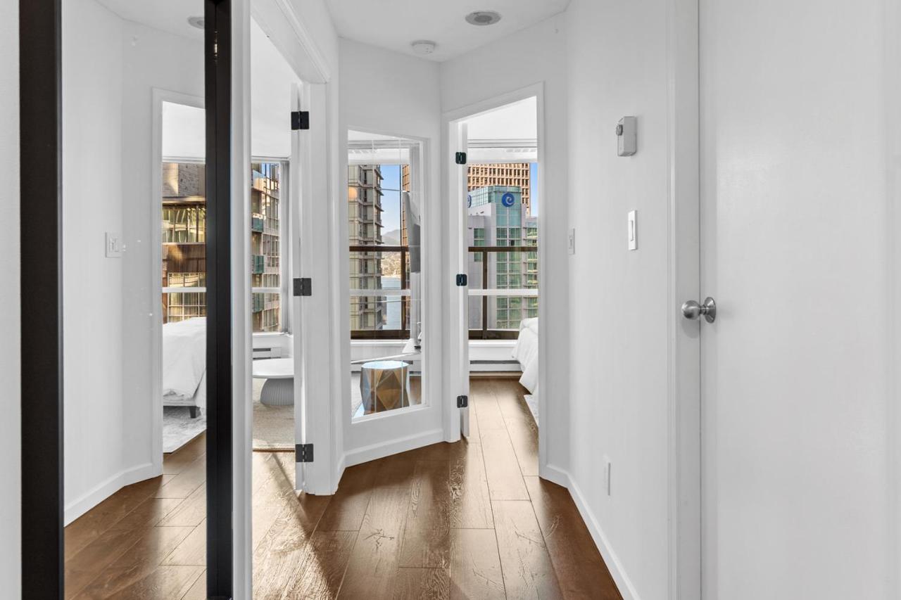 Apartmán Downtown Luxury 1Br Coal Harbour Vancouver Exteriér fotografie
